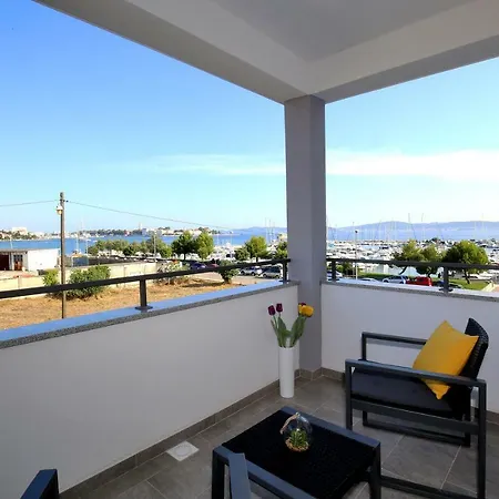 Marija Anchor Exclusive Zara